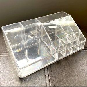 💥💥SOLD💥NEW - 11 Compartment Acrylic Makeup Organizer